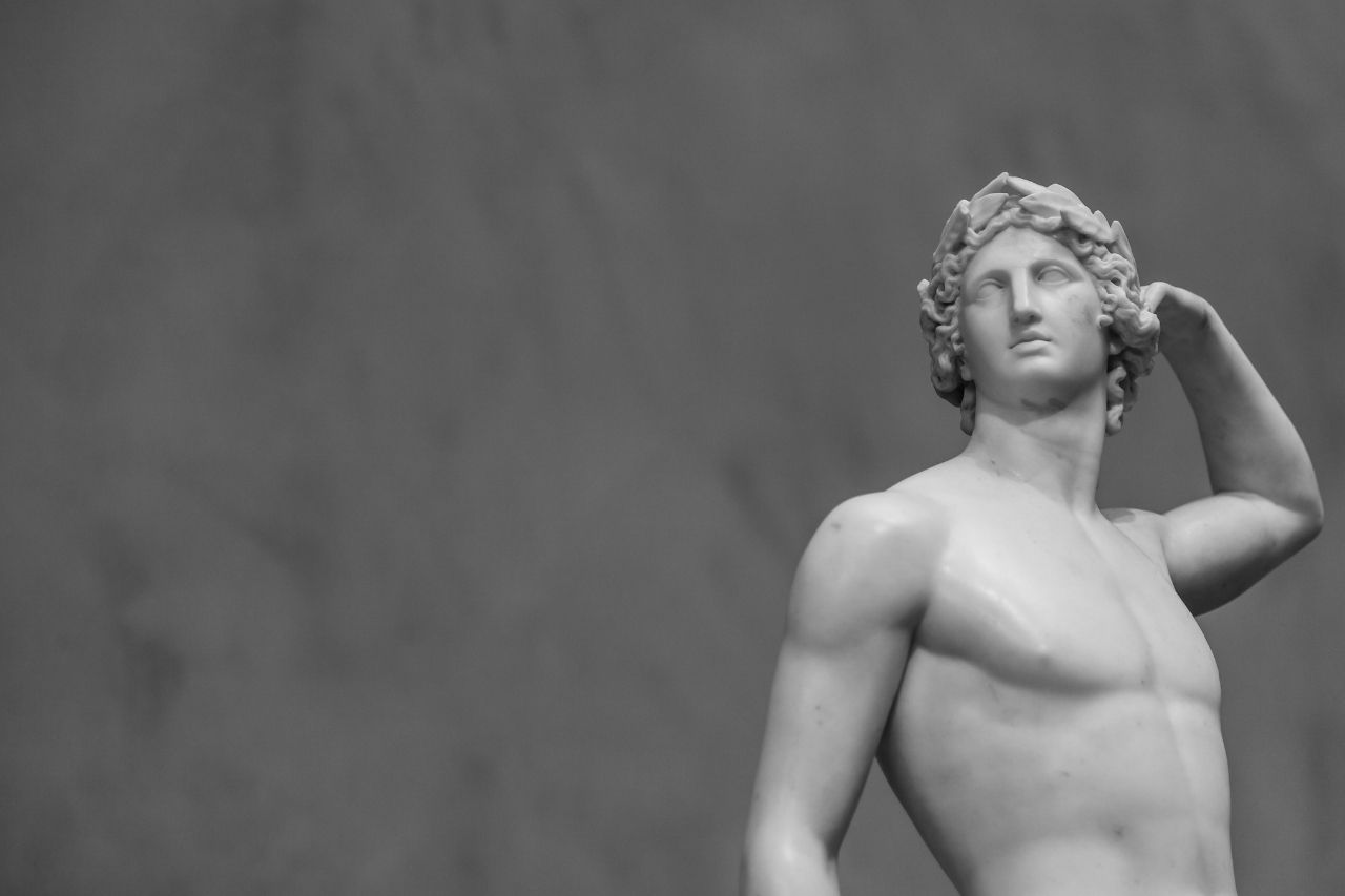 Statue grecque d'Apollon