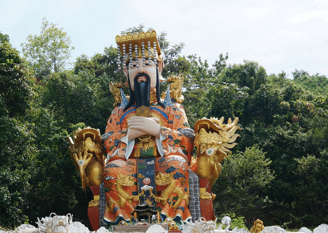 Statue du dieu chinois Empereur de Jade