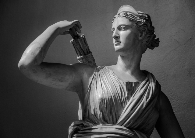 Statue de la déesse grecque Artémis
