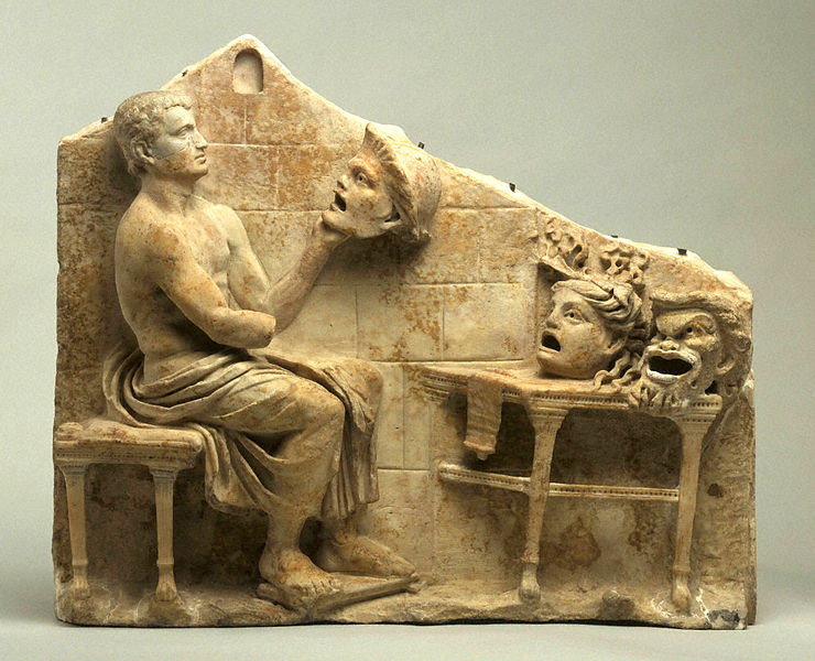 Relief antique représentant Ménandre avec des masques de la Comédie Nouvelle