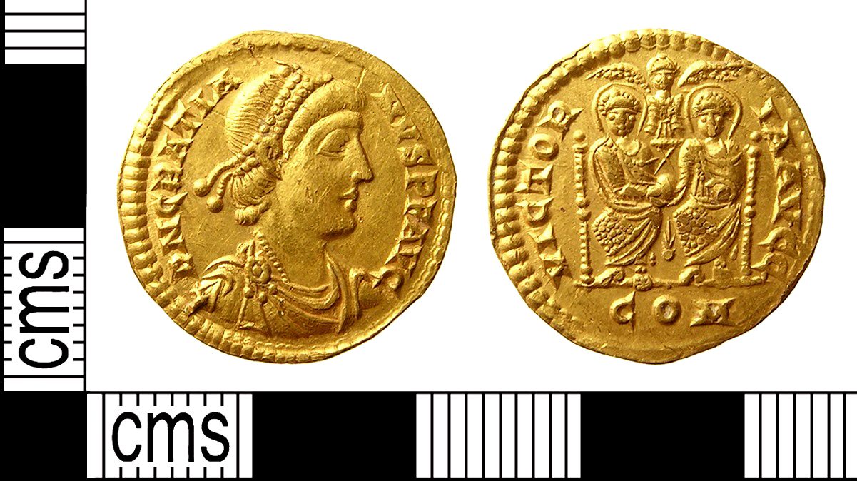 IOW-099F52, pièce romaine, solidus de Gratien. Dossier de trésor no 2011 T182 (FindID 435741)