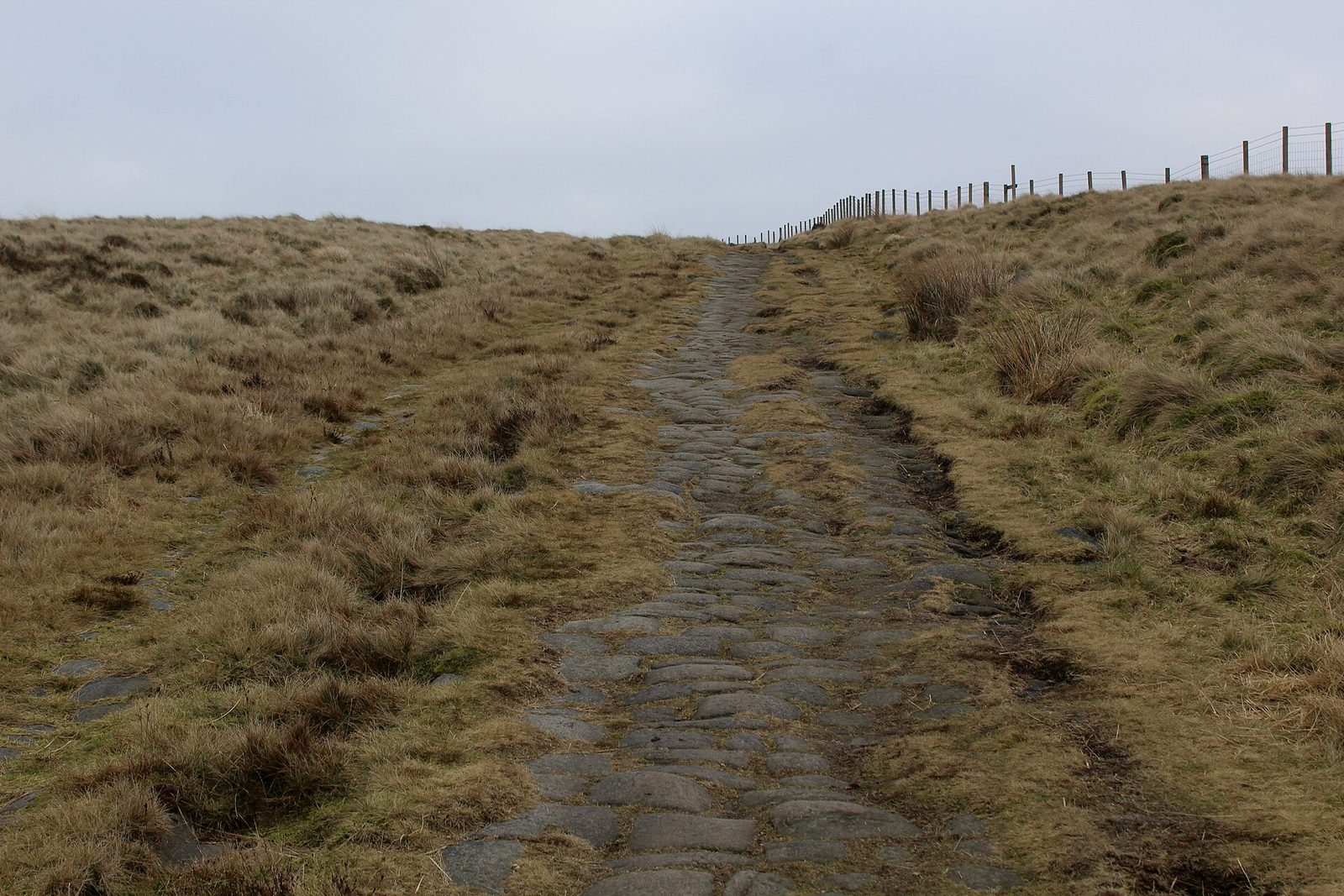 Le Pennine Way montant vers Blackstone Edge