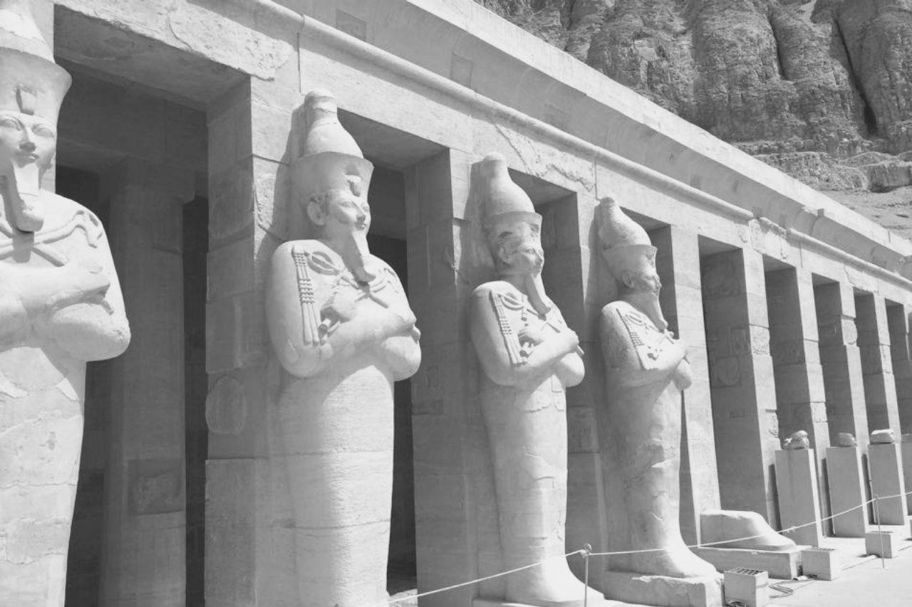 Deir el-Bahari : Découvrir les secrets du temple mortuaire de la reine Hatchepsout
