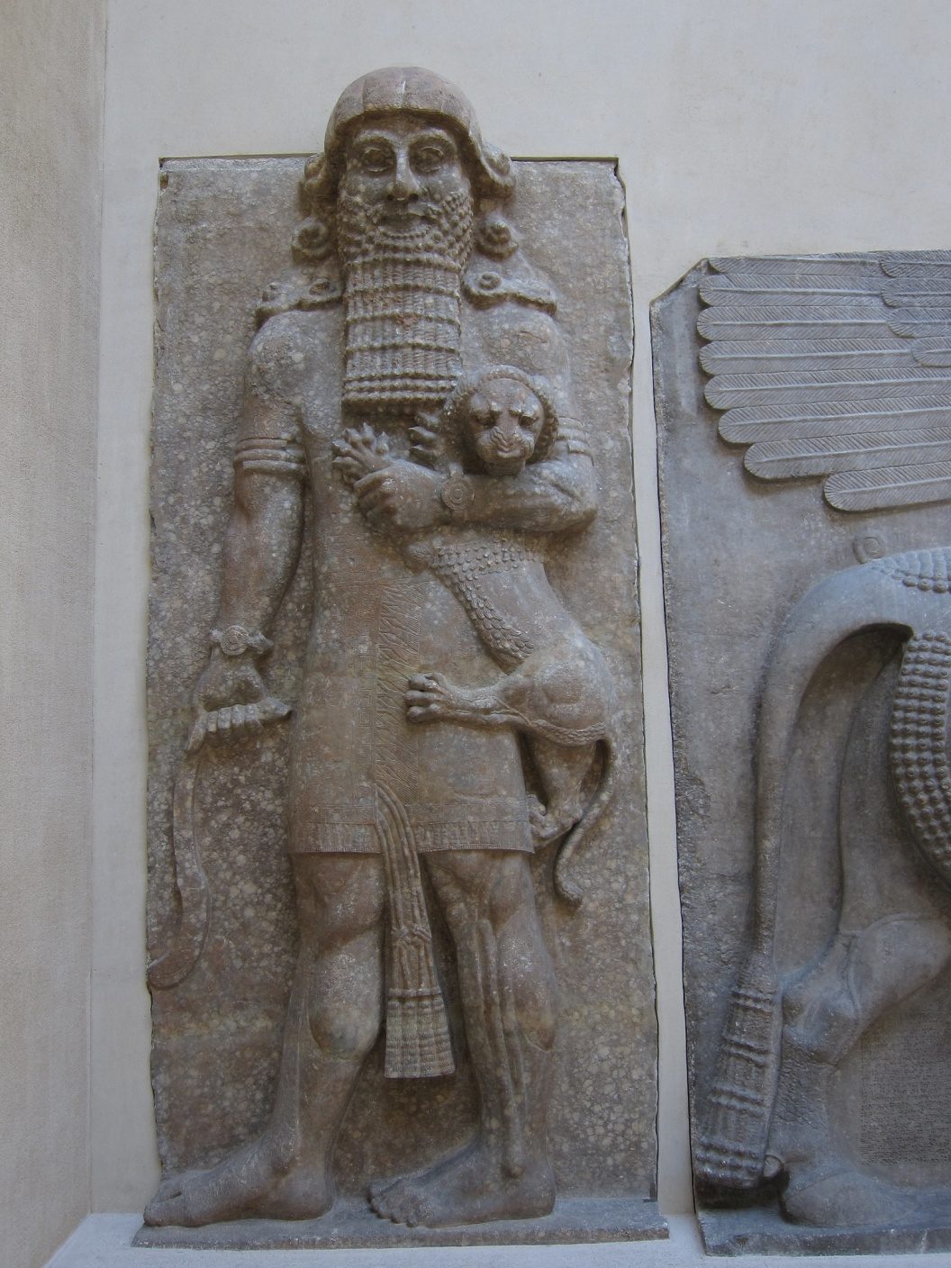 Statue représentant Gilgamesh. Photo de Chris Waits, CC-BY 2.0