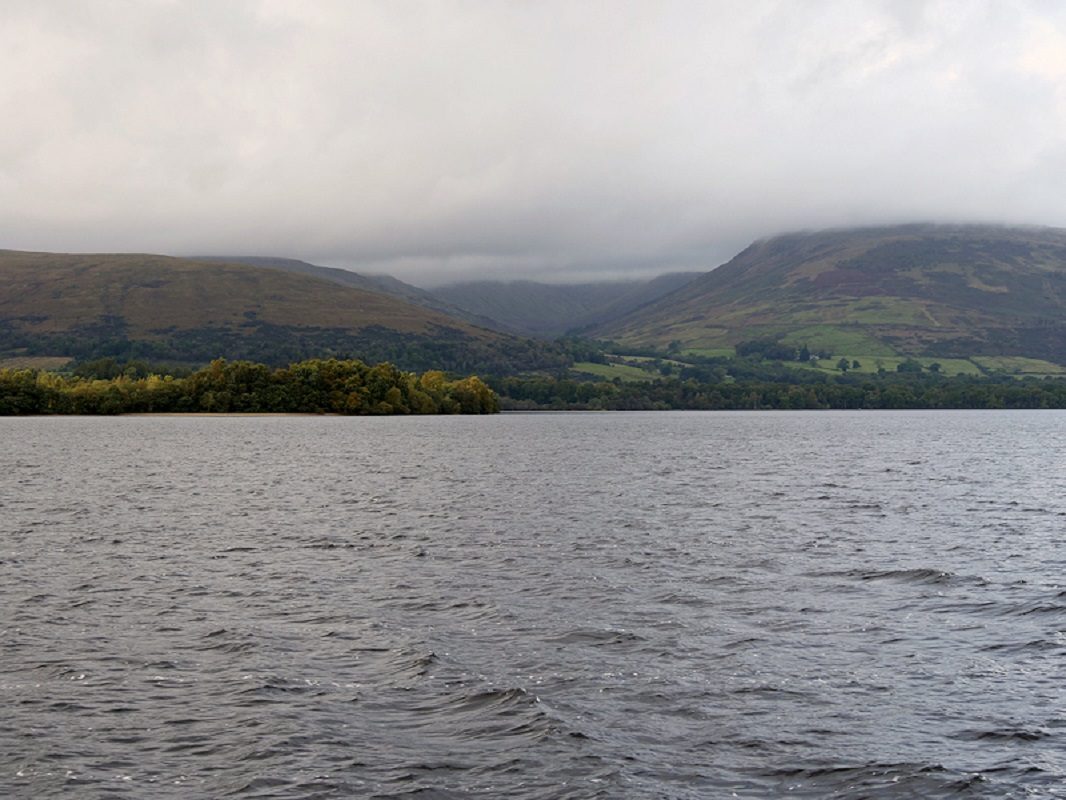 Loch Lomond, près du site possible de la bataille de Leithreid d'Aedan. Photo de David Dixon, CC-BY 2.0
