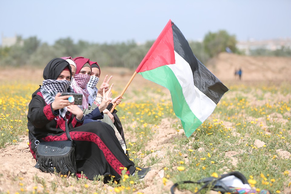 La poésie de Mahmoud Darwish adressée à la Palestine