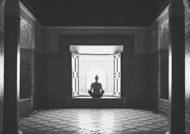 Musulman en prière au Maroc