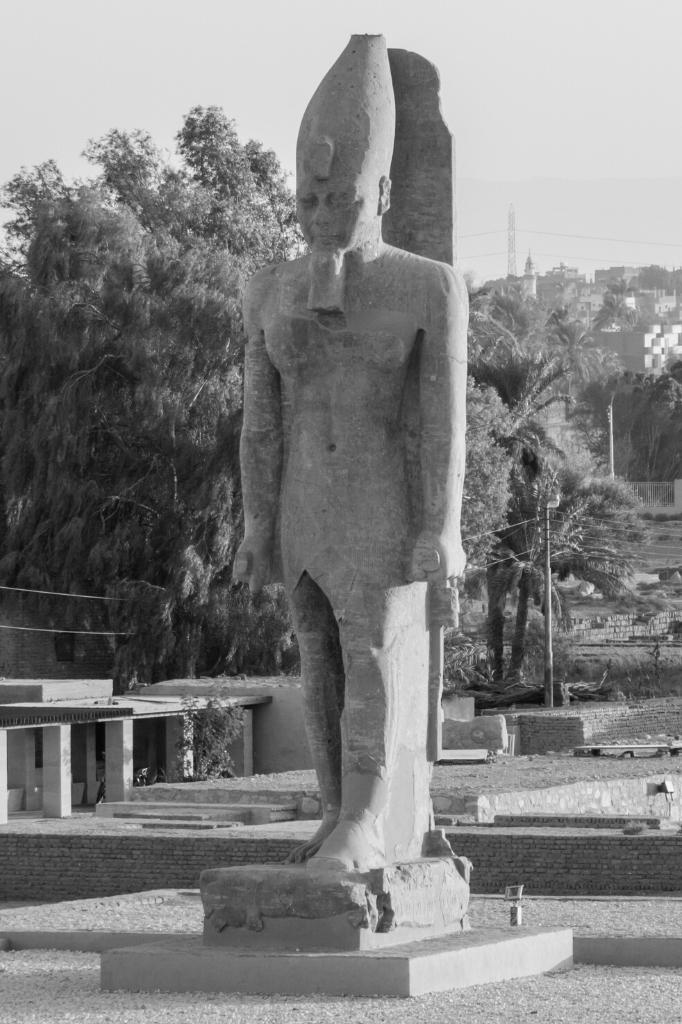 Statue du pharaon Aménophis
