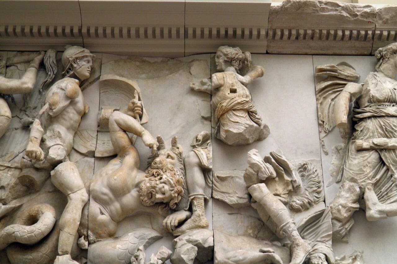 Le mythe de Porphyrion, le roi des géants qui défia Zeus