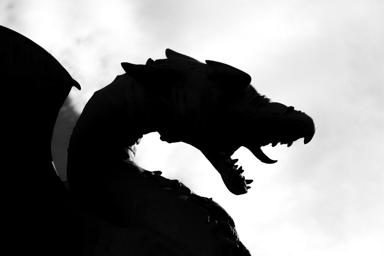 Tiamat : La déesse primordiale de la mer morte de sa propre vengeance