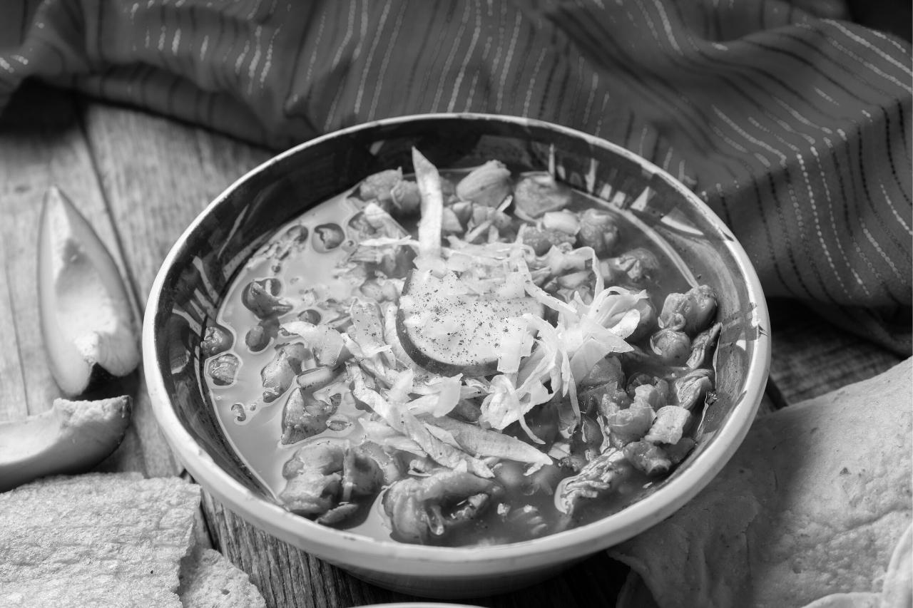 Le pozole était-il préparé avec de la viande humaine : La sombre vérité sur ce plat