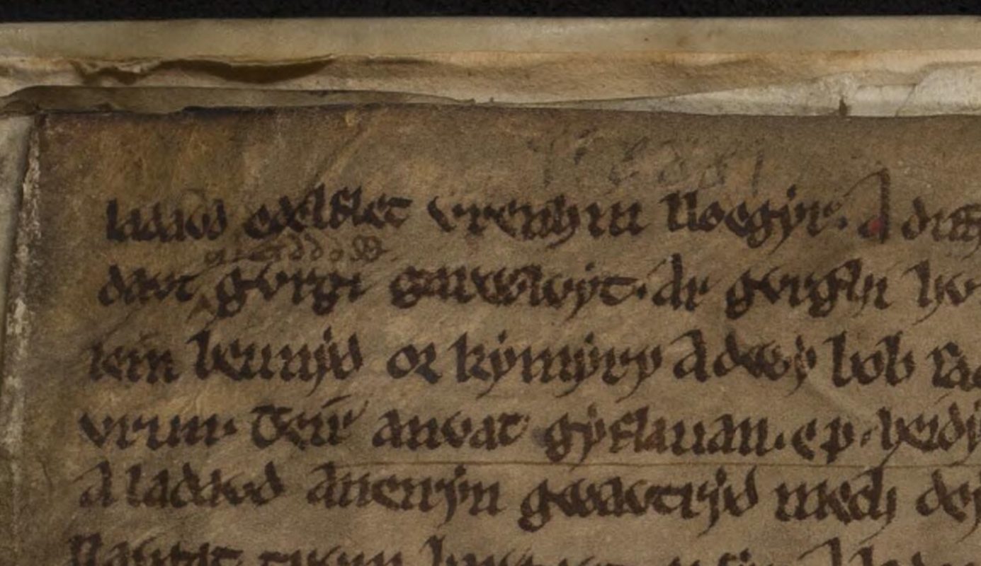 Une version des Triades galloises, du manuscrit Peniarth MS 16, folio 52r, montrant « Edelflet » (Athelfrith) sur la première ligne