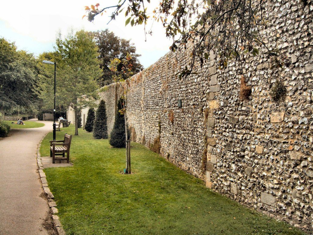 Remparts de Winchester. Photo de Paul Gillett, CC-BY 2.0