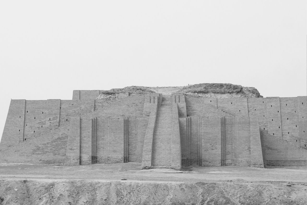 Vue panoramique de la ziggurat d'Ur